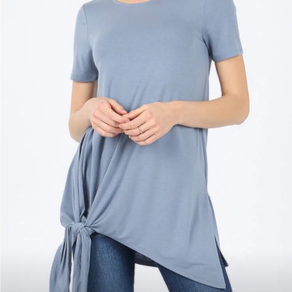 Women's Blue Knot-Front Top - Picture 1 of 1